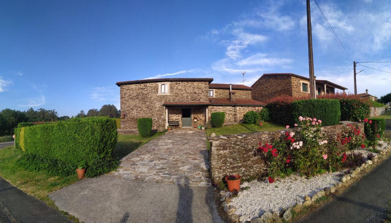 Vila Casa O Castelo En Touro Exteriér fotografie